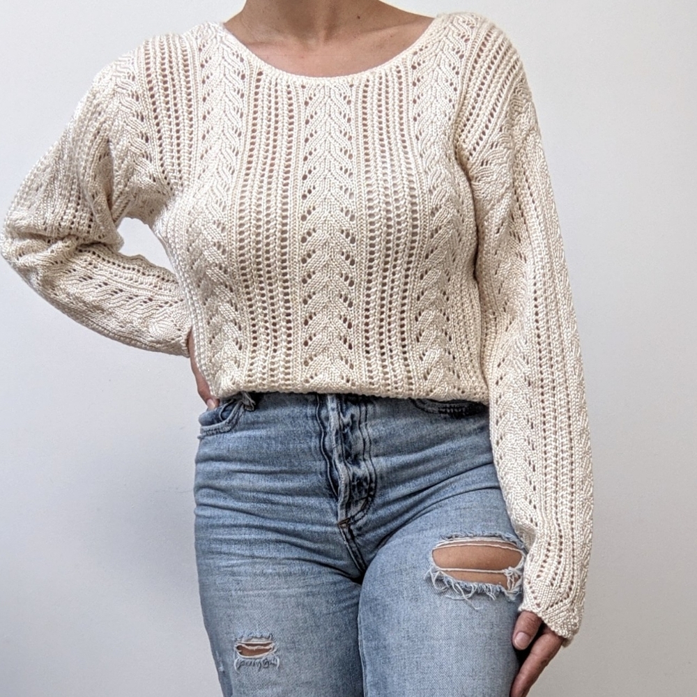 🖤 Vintage Crochet Sweater